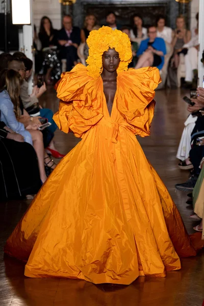 Look 63